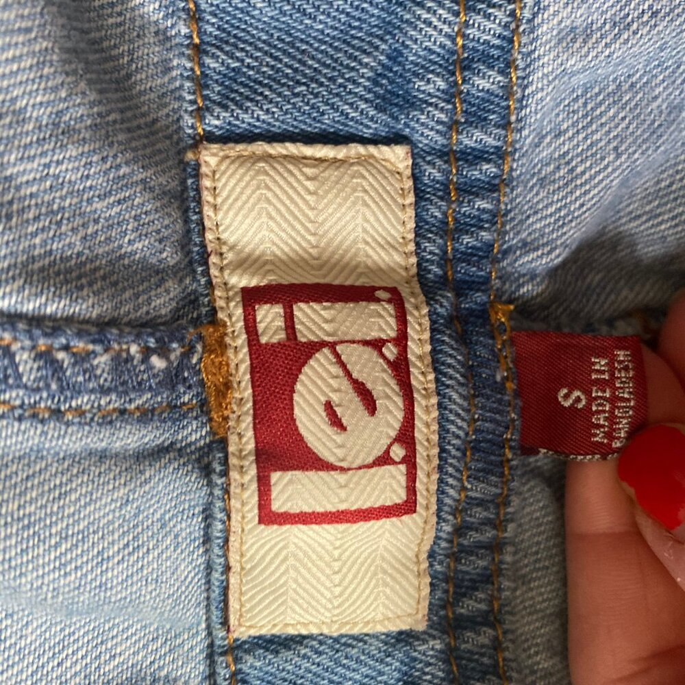 L.e.i Distressed Overall Shorts - Picture 4 of 4